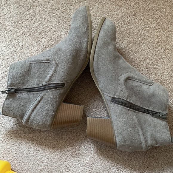 Mossimo Suede booties - Picture 4 of 6